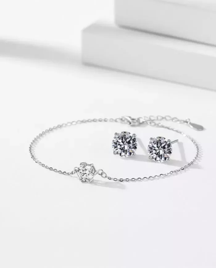 Coffret Clara – Boucles d’Oreilles Éclat & Bracelet Solitaire en Argent 925