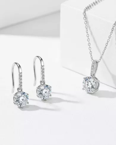 Coffret Étoile & Lumière – Boucles d’Oreilles Étoile Brillante & Collier Alia en Argent 925