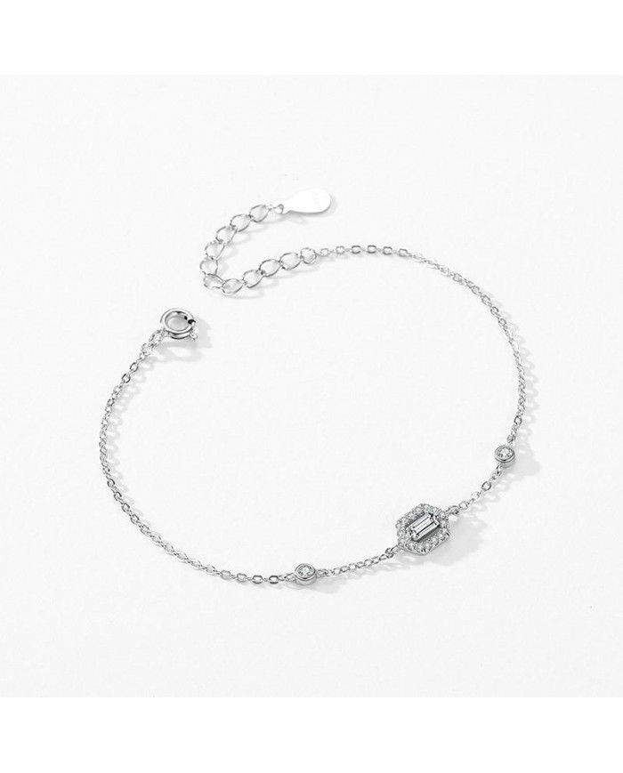 Bracelet en Argent avec Pendentif Hexagonal - Élégance Moderne