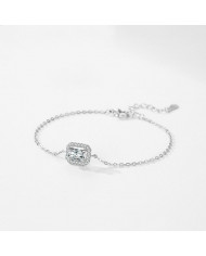 Bracelet Éclat Carré en Argent avec Cristal Central