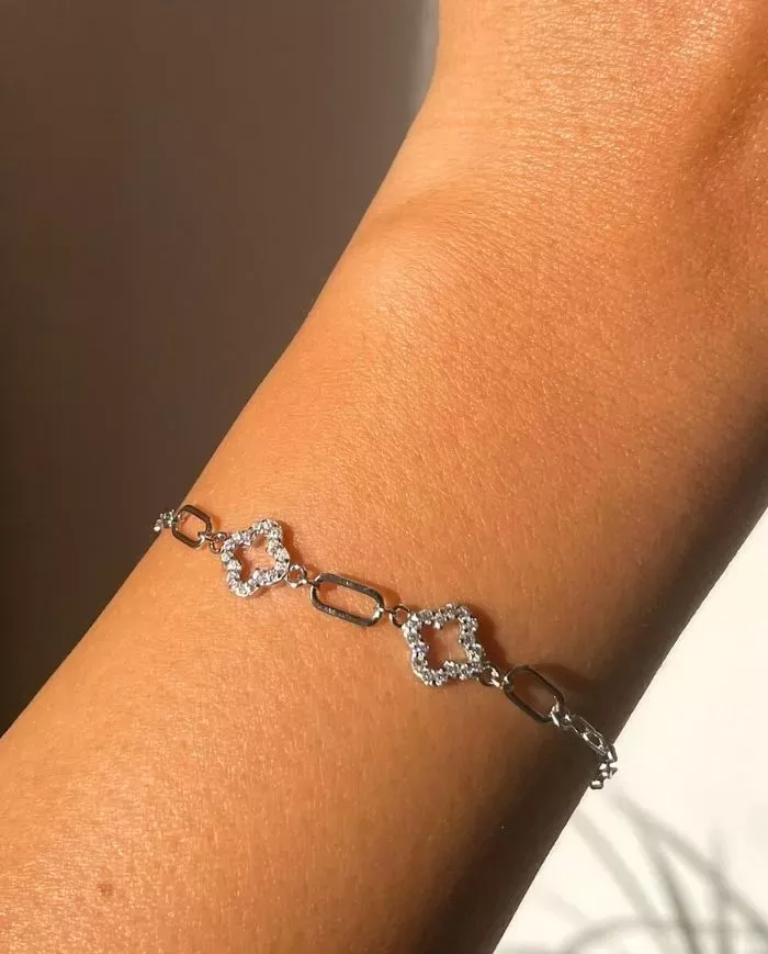 Bracelet en Argent avec Maillons Géométriques et Zirconium