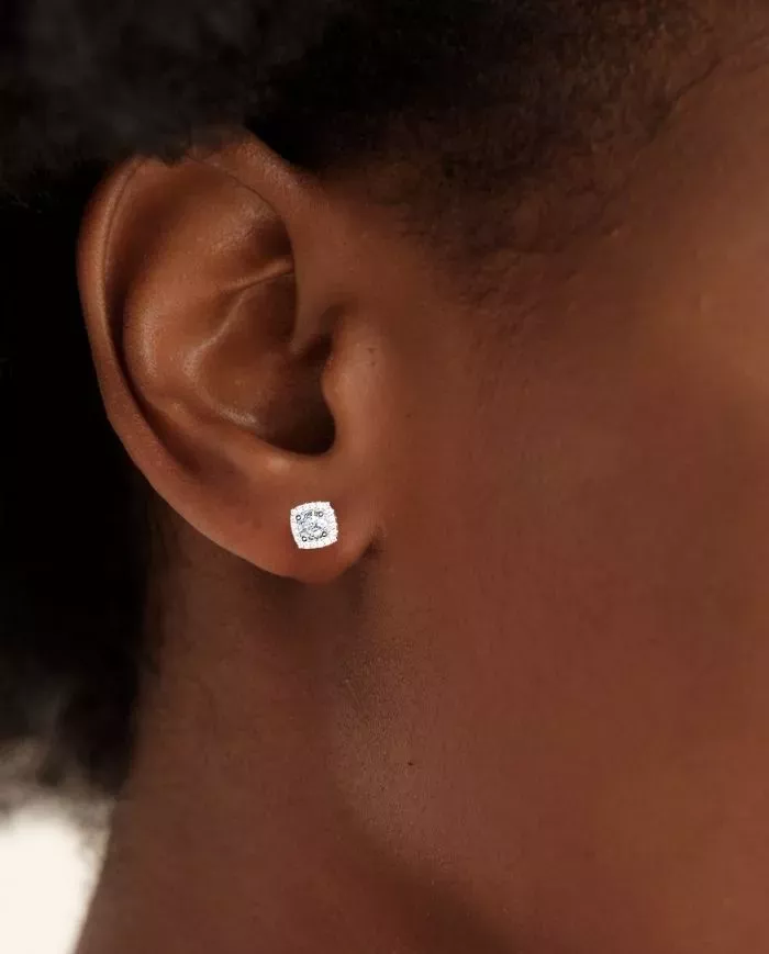 Boucles d'Oreilles Halo en Argent et Zirconium – Éclat et Élégance