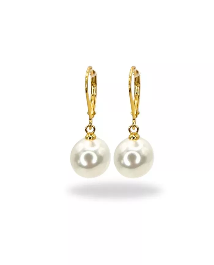 Boucles d'oreilles dorées et perles blanches – Élégance classique