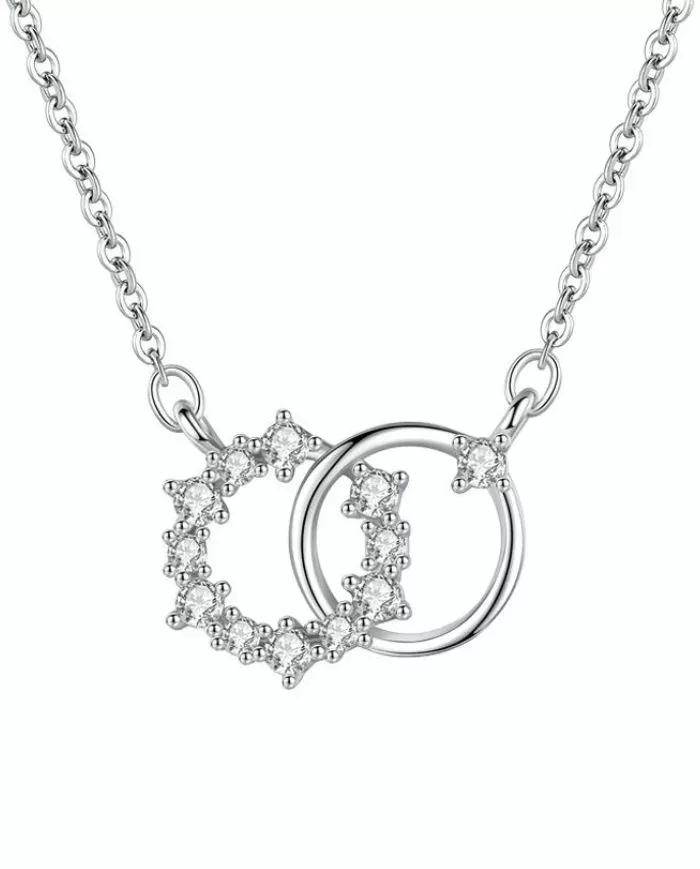Collier Anneaux Entrelacés en Argent avec Zircons – Unité et Éternité