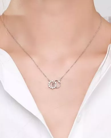 Collier Anneaux Entrelacés en Argent avec Zircons – Unité et Éternité