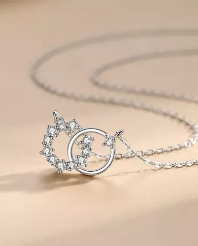 Collier Anneaux Entrelacés en Argent avec Zircons – Unité et Éternité