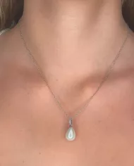 Collier en argent 925 avec perle goutte et zirconium scintillant