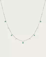Collier en argent avec pendentifs verts et perles – Élégance raffinée