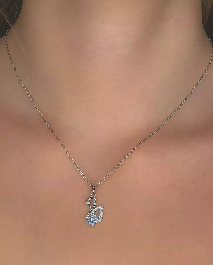 Collier Swan – Élégance raffinée en argent avec pendentif gracieux