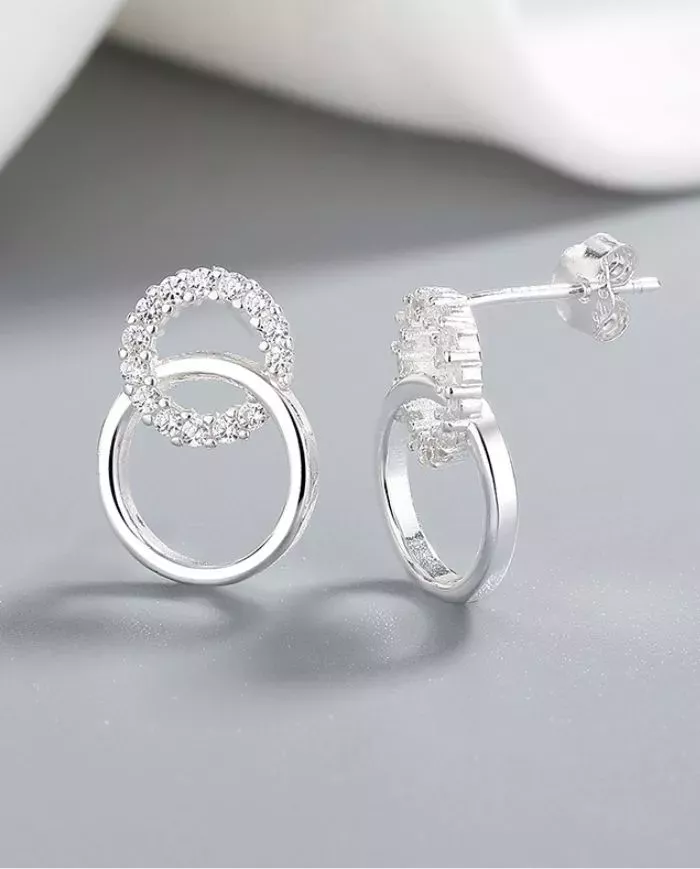 Boucles d'Oreilles Cercles Entrelacés en Argent - Élégance Éternelle