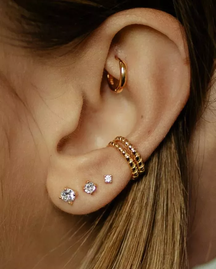 Set de boucles d'oreilles dorées avec pierres brillantes – 3 tailles