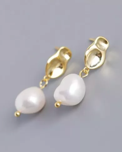 Boucles d'Oreilles Pendantes en Argent Plaqué Or avec Perles