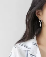 Boucles d'Oreilles Pendantes avec Perles Naturelles en Argent 925 – Élégance et Charme Intemporels !
