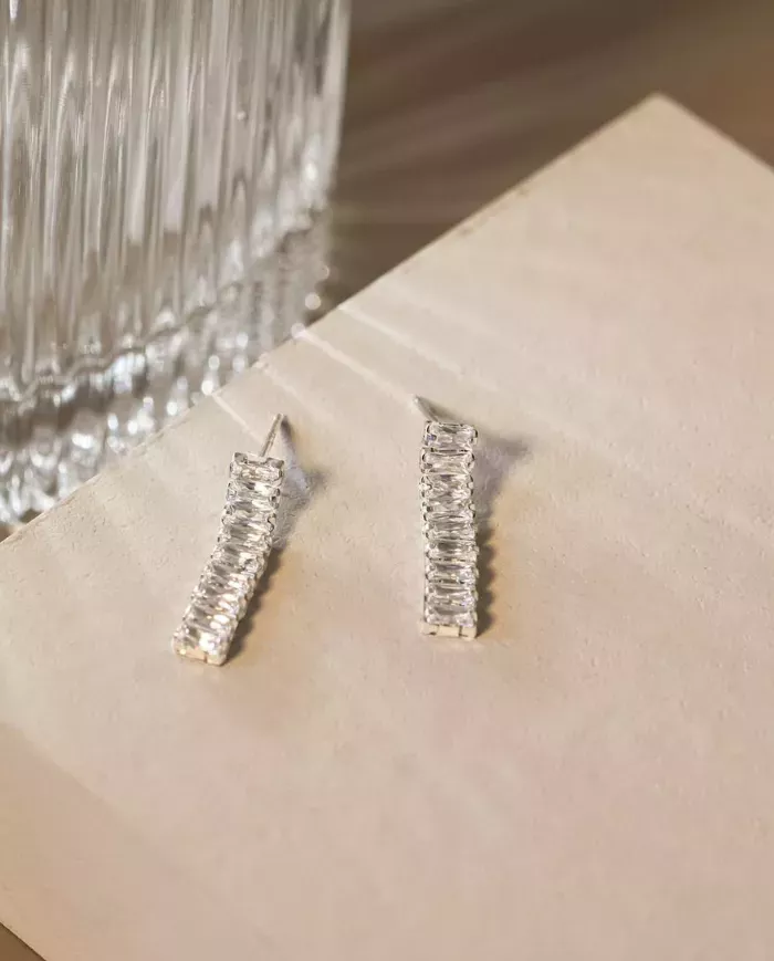 Boucles Pendantes Élégantes en Argent 925 et Zircons AAA