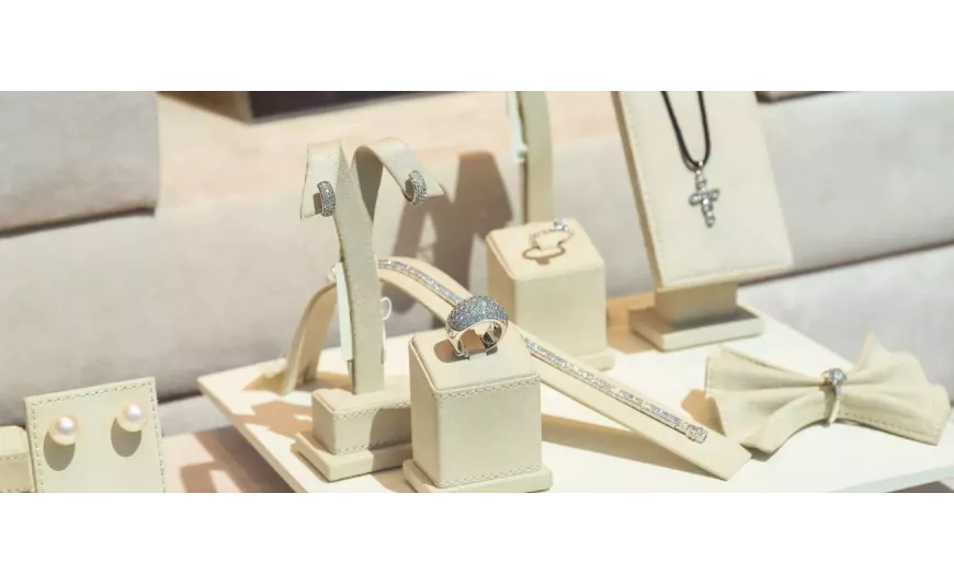 Comment faire pour que les bijoux en argent ne noircissent pas ?