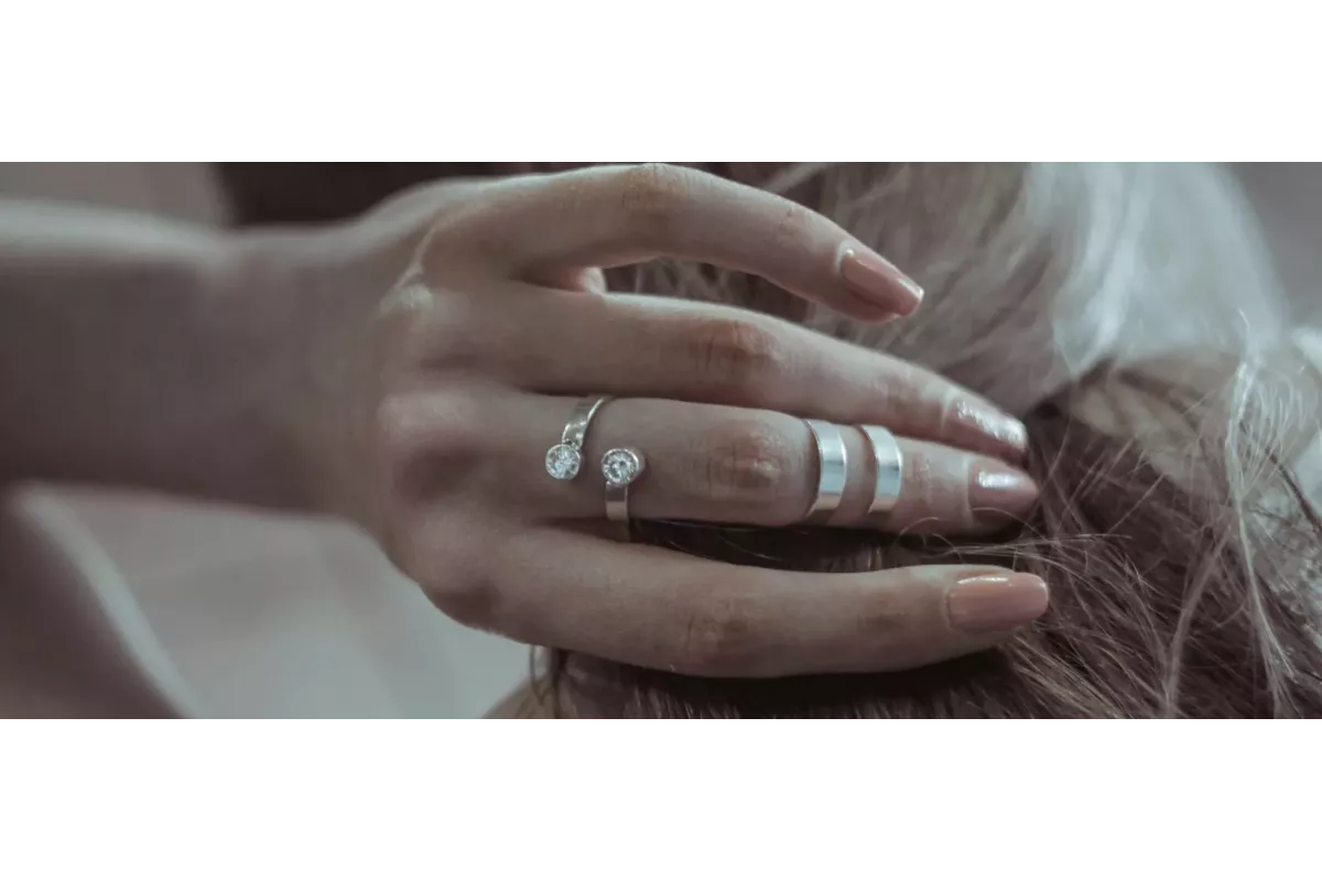 Comment reconnaître une bague en argent 925 de qualité : guide complet