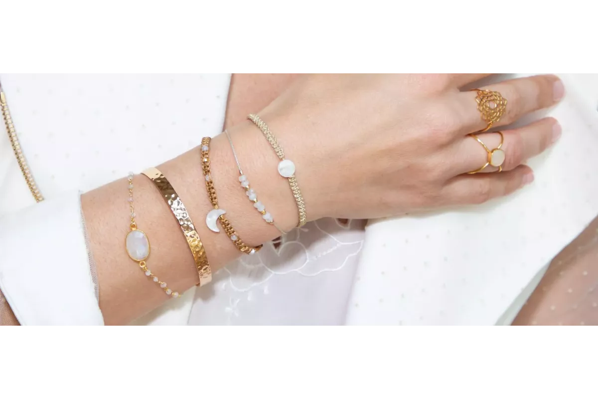 Bracelet en argent femme : styles, entretien et tendances pour sublimer chaque tenue